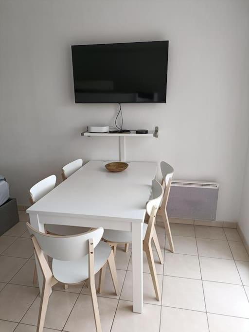 Disney Horizon Parc Studio 5 Personnes Pk Prive Gratuit Balcon Lit Bebe Montevrain Luaran gambar