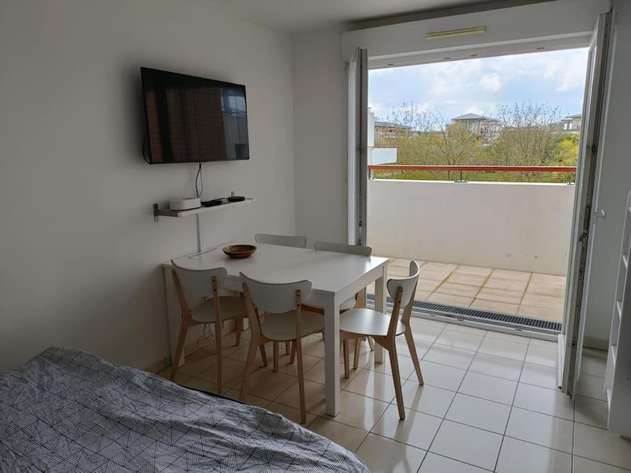 Disney Horizon Parc Studio 5 Personnes Pk Prive Gratuit Balcon Lit Bebe Montevrain Luaran gambar